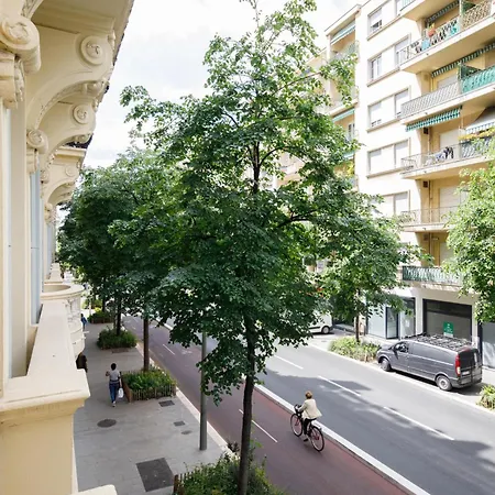 Prestige Designer Apartment, Super *