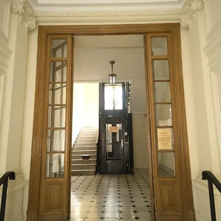 Prestige Designer Apartment, Super *