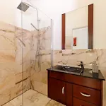 Prestige Designer Apartment, Super