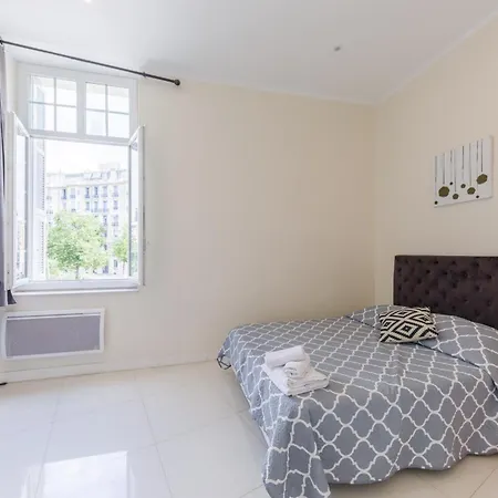 Prestige Designer Apartment, Super Apartment