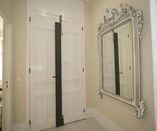 Prestige Designer Apartment, Super Nizza