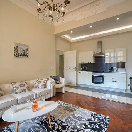 Appartamento Prestige Designer Apartment, Super