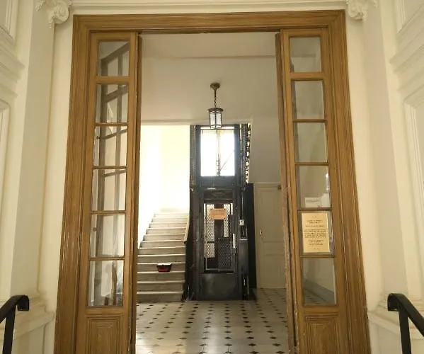Prestige Designer Apartment, Super *